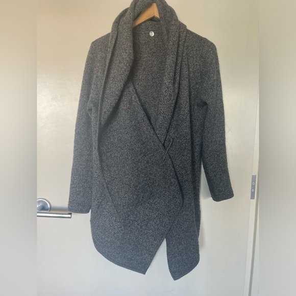 Margaret O’Leary cashmere sweater cardigan & sweater pin, 100% cashmere 🆕 - Picture 3 of 9